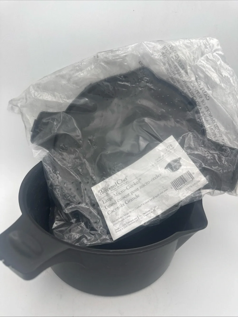 Pampered Chef Large Micro-Cooker Black 2 QRT 8 Cup Steamer Strainer w/ Lid